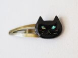 ウルウルおめめの猫スリーピン 　螺鈿風・クロさん・黒猫・ブラック・パッチンどめの画像