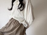 ツーフリルブラウス(オフ白)の画像