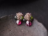 【天然石刺繍／ピアス】Rhodolite Garnet × Smoky Quartz × Tourmaline Earringsの画像