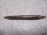 黒柿　網目杢　木地仕上げ　ワンピースタイプの木軸ボールペンの画像
