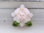 【再販】紫陽花の帯留め（ホワイト）の画像