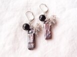 Black Pearl × Labradorite Earrings／ブラックパール × ラブラドライト フレンチピアスの画像