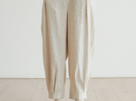 きれいに穿けるフロントタックパンツ　リネン100％　裾絞りハイウェストパンツ　200805-1の画像