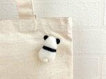 くっつきパンダ*フェルトのブローチ