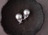 【SV】Baroque Pearl Earrings／Gray・グレーバロックパール イヤリングの画像