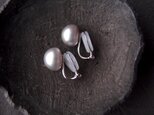 【SV】Baroque Pearl Earrings／グレーバロックパール イヤリング（Gray）10mm