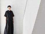 七分袖切替ギャザーロングワンピース：黒［OP33HSBK］
