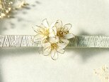 ユリの帯留め・ブローチ（2way）orポニーフック　春　白色　百合（受注制作）