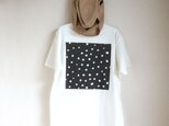 オーガニックコットン【半袖/長袖】「 fuwa fuwa dot（ チャコールブラック × ナチュラル／ホワイト ）」Ｔシャツ