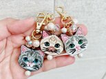 猫さん刺繍とパールとビジューのキーホルダー