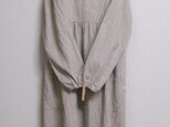 木綿の長袖スモックワンピース　モカの画像