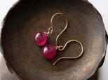 【★SALE】宝石質ルビーの一粒ピアス【M-01】・イヤリング変更可
