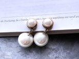 Y439-ヴィンテージイヤリング U.S.A. Goldtone earrings  with dangling  pearls