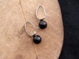 Black Onyx Drop Earrings／ブラックオニキス ドロップピアス（10mm／silver）の画像