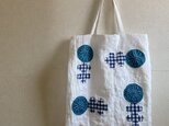 トートバッグ　白(青い花)