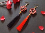 【和風】梅結びとタッセルのピアス（イヤリング）（色オーダー可）【着物】【浴衣】【袴】【中華風】【チャイナ】【成人式】【卒業式】の