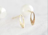 数量限定 K10　シンプルなオーバルピアス　パールキャッチ　ゴールド　