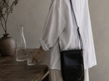 本革 ショルダーバッグ マップショルダーバッグ ブラック 縦型 小さめ 豚革 軽量 ユニセックス