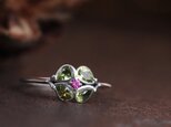 A Little Flower ～Peridot & Pink Spinel～