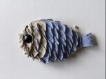 手縫いで仕上げた ぬいぐるみみたいなリネンの魚ちゃんポーチ no.224