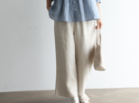 大人のゆとりある着心地 ナチュラル風合いのワイドパンツ 　生成色　250402-1