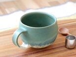 森の緑とマット釉のかけ分けマグカップ