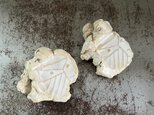 箸置き　白土　梟　幾何学印紋　白釉　土塊型