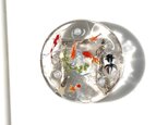 水晶と金魚の帯留め　涼しげな金魚　透明　天然石 ポニーフック ブローチ