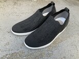 【SALE】今から活躍　脚長効果＆輝きアップ！インヒールビジュウニットスニーカー（ブラック）の画像
