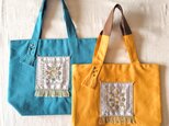手刺繍のトートバッグ