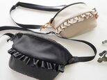 フリルボディバッグ レディース Mサイズ 軽量 2WAY コンパクト