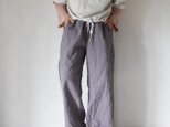 saji straight easypants / 淡藤色の画像