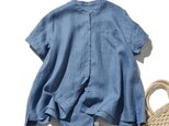 夏に嬉しい通気性◎ 上質リネンの半袖シャツ 羽織りコーデにも リネン100% 灰みのある青色 250513-4