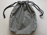 大きめ巾着袋【黒白ストライプ】