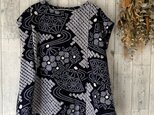 ☆  有松絞　藍色に扇と流水模様・花柄　浴衣服　フレンチ袖ブラウス♪