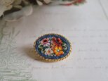 ブルーのマイクロモザイクブローチ