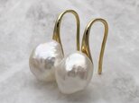 ちょっぴり大きな照りっ照りバロックパールのドロップピアス 11mm 12mm 真珠 フック 結婚 卒業 入学 卒園