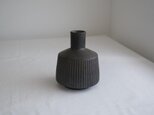 黒釉花入・しのぎ