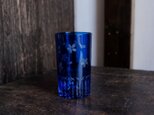 ビールを注ぎたくなる◆桜の文様。切子ガラス　ガラスコップ　グラス　ブルー　暮らしに。昭和後期以降の画像
