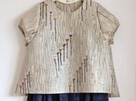 着物リメイク　銘仙のお花が可愛いブラウス