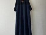バイカラーのロングワンピース　コットンリネン　ネイビー&ブラック