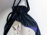 着物　ロバとウサギの絵柄付きの巾着袋　８５１の画像