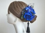 青い薔薇とタッセルのヘアクリップ　髪飾り　青　ブルー　タッセル　ショートヘア　ボブ　成人式　袴　卒業袴　卒業式　入学式