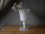 ホワイト　オパリンガラス　フラワーベース　フランスヴィンテージ　ブロカントのある暮らし