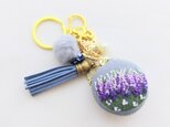 ラベンダーと小花の刺繍マカロンポーチキーホルダー