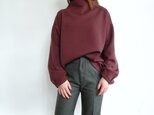 冬の新色／ダブルエアーモックネックプルオーバー〈ニュアンスボルドー〉