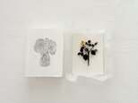 『 葉を纏う黄薔薇 』