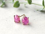 ルビーの14kgfスタッドピアス（両耳・ペア）　