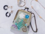 小さなビーズ刺繍のがま口 No.90｜セージグリーン×ガーゼ｜ネックレス・バッグチャームにも｜アクセサリーケース｜一点物