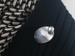 白蝶貝とバロックシルバー真珠